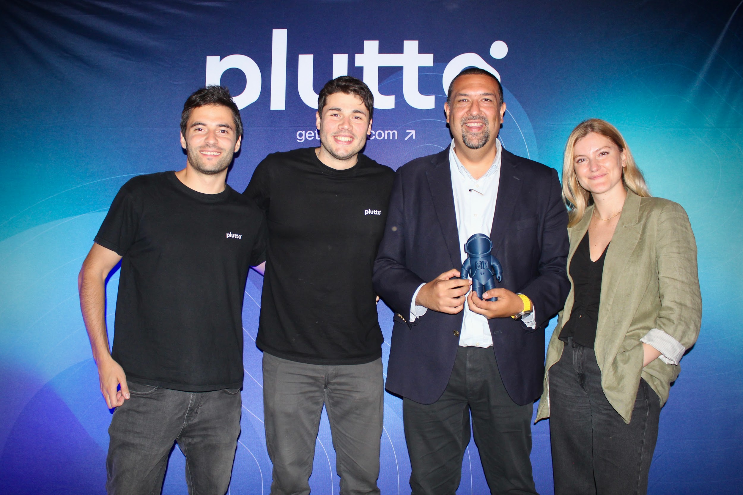 Panel de clientes en Plutto Connect 2025: Pablo Arroyo, Florencia Robson y Cristóbal Lladser
