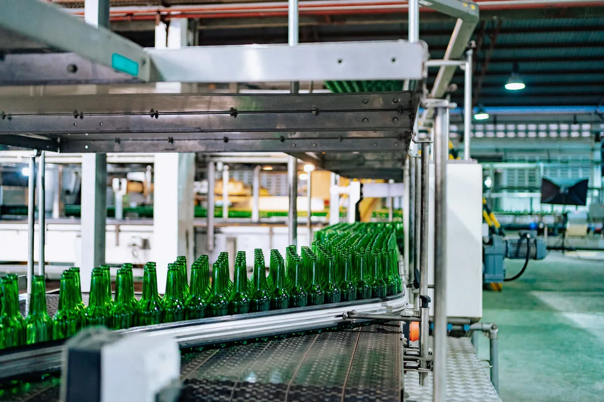 Planta de manufactura con m&uacute;ltiples proveedores